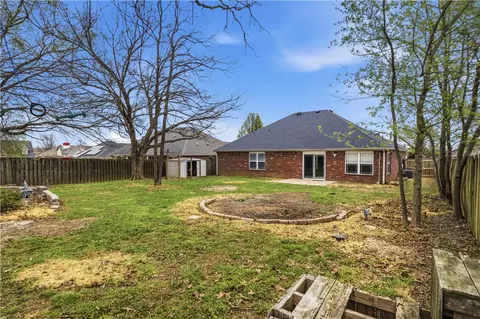 Exterior - 801 Walker St, Centerton, AR 72719 photo 2 of 5