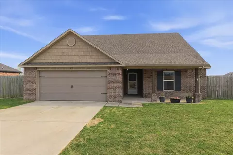 1221 General Mccrae Dr, Prairie Grove, AR 72753