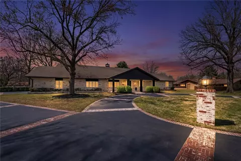 1100 Ranch Dr, Springdale, AR 72762