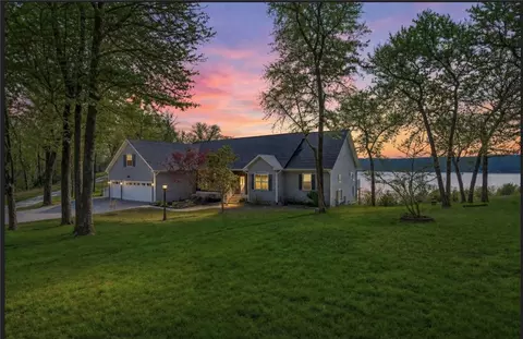 122 Holland Pt, Eureka Springs, AR 72631