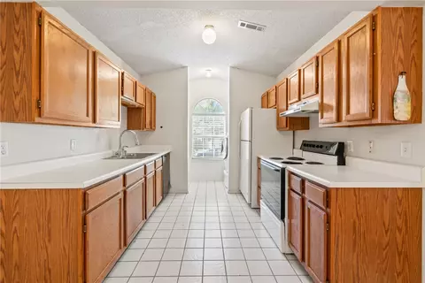 3182 Oakfield St, Fayetteville, AR 72704