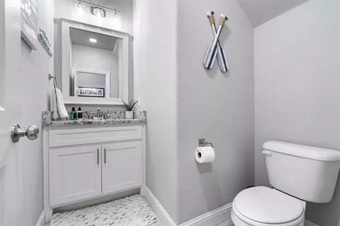 Bath - 907 Red Oak Loop, Springdale, AR 72762 photo 4 of 5