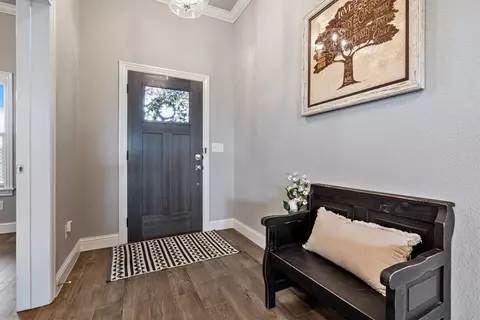 Entry Way - 907 Red Oak Loop, Springdale, AR 72762 photo 2 of 4