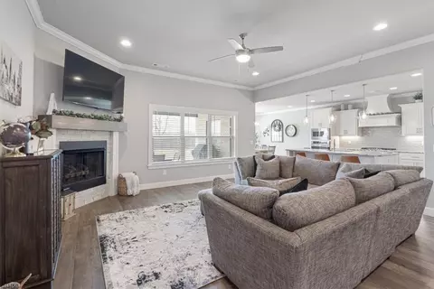 Living - 907 Red Oak Loop, Springdale, AR 72762 photo 1 of 1