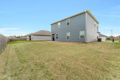 Exterior - 1700 King Rd, Centerton, AR 72719 photo 3 of 4