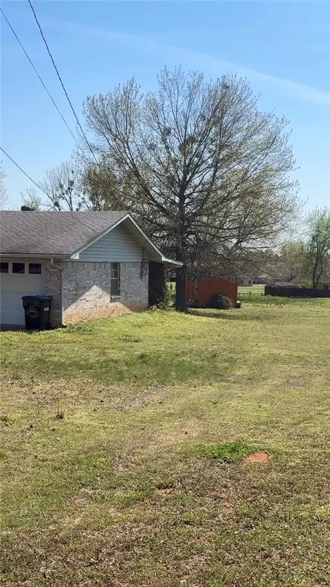 Exterior - 915 Maple Shade Rd, Alma, AR 72921 photo 4 of 4