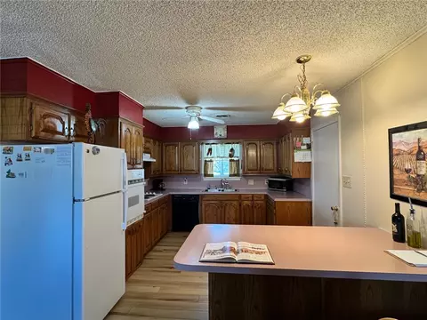 Kitchen - 915 Maple Shade Rd, Alma, AR 72921 photo 1 of 1