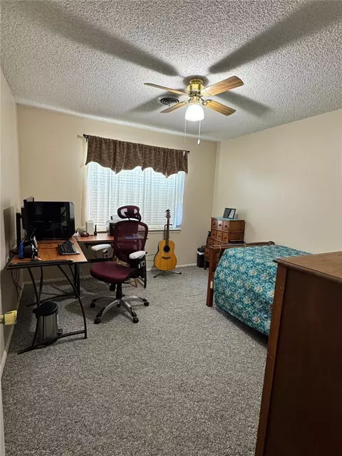 Bedroom - 915 Maple Shade Rd, Alma, AR 72921 photo 1 of 3