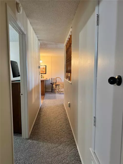 Entry Way - 915 Maple Shade Rd, Alma, AR 72921 photo 2 of 2
