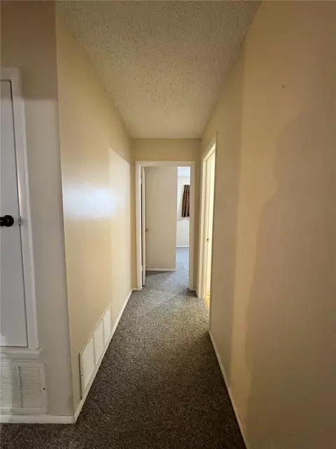 Entry Way - 915 Maple Shade Rd, Alma, AR 72921 photo 1 of 2