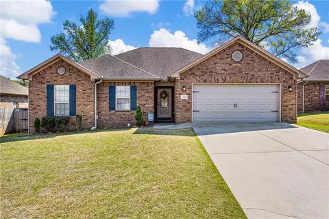 1228 Elm St, Russellville, AR 72802