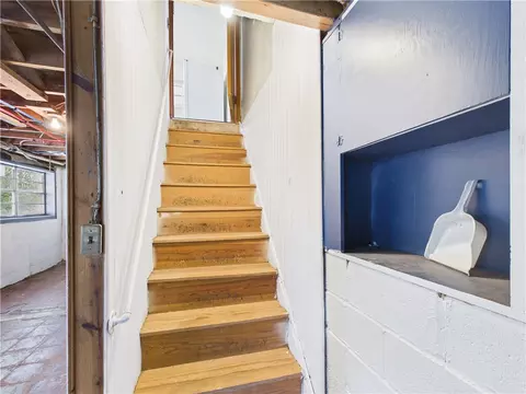 Entry Way - 713 Sunset Ln, Harrison, AR 72601 photo 3 of 3