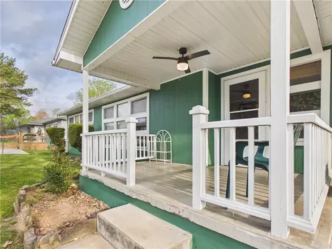 Exterior - 713 Sunset Ln, Harrison, AR 72601 photo 5 of 7