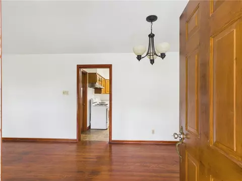 Entry Way - 713 Sunset Ln, Harrison, AR 72601 photo 1 of 3