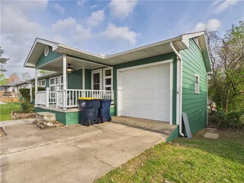 Exterior - 713 Sunset Ln, Harrison, AR 72601 photo 4 of 7