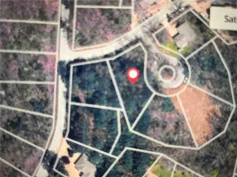 000 Cyrus Ln, Bella Vista, AR 72715