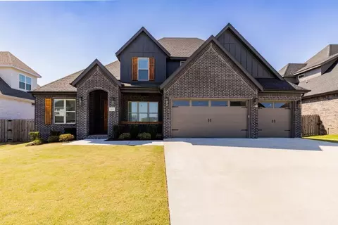 5910 SW Dryden Rd, Bentonville, AR 72713