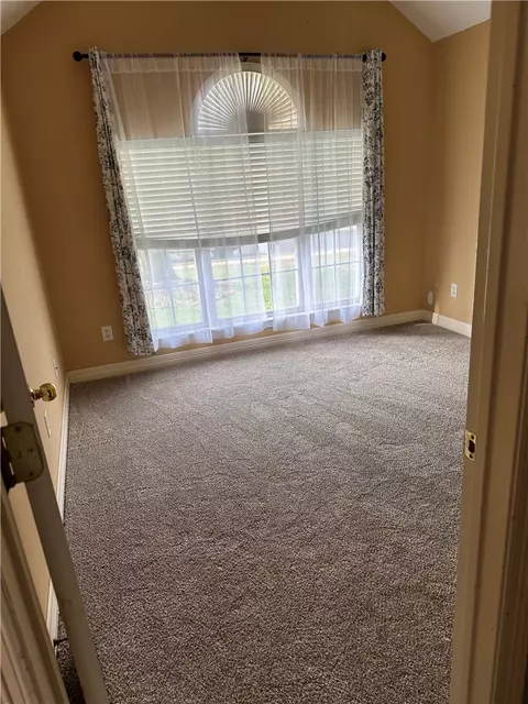 Bedroom - 133 Fox Run Cir, Centerton, AR 72719 photo 1 of 2