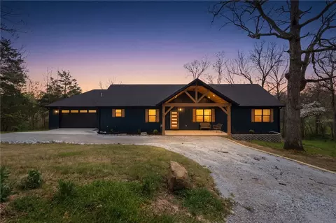1005 E Bowen Blvd, Fayetteville, AR 72703