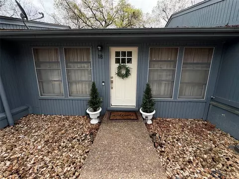 18 Dogwood Dr, Bella Vista, AR 72715