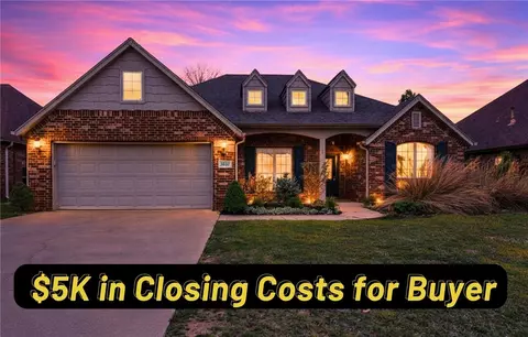 3802 SW Staverton Dr, Bentonville, AR 72713
