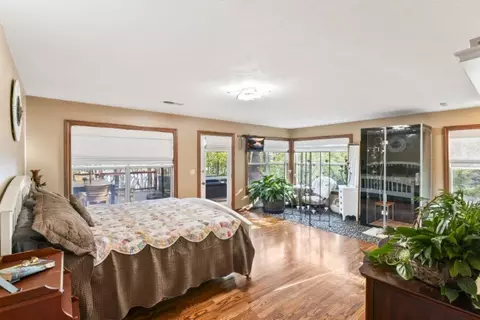 Bedroom - 784 Lake Rd, Shell Knob, MO 65747 photo 3 of 5
