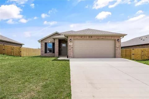 1719 Farmer St, Pea Ridge, AR 72751