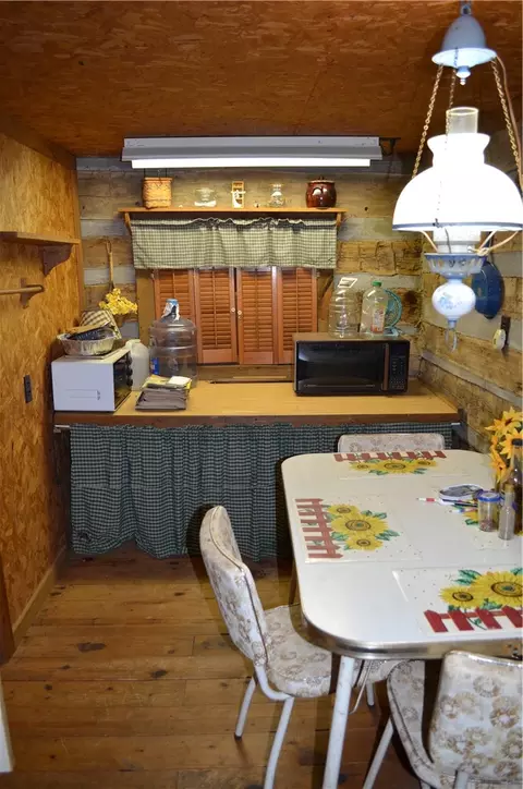 Kitchen - Undisclosed, Deer, AR 72628 photo 1 of 2