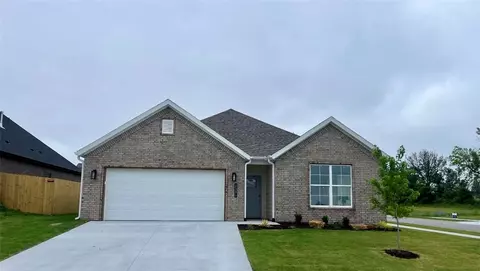 2301 Presley St, Siloam Springs, AR 72761