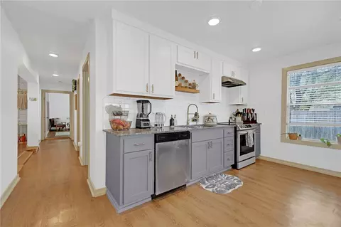 Kitchen - 255 Wheeler St, West Fork, AR 72774 photo 1 of 3