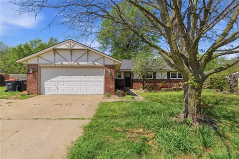 1704 Jean St, Springdale, AR 72762