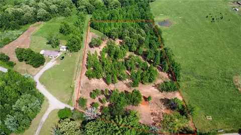 15938 Camp Newell Rd, Ozark, AR 72949
