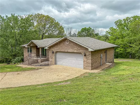 147 Abby Ln, Cotter, AR 72626 photo 2
