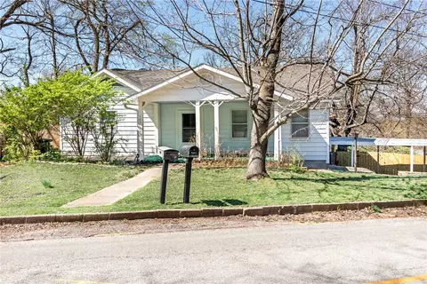 583 N Assembly Dr, Fayetteville, AR 72701