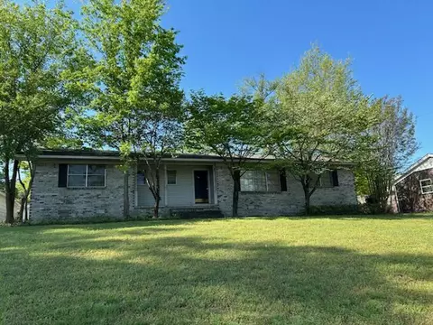 801 W 17th Ter, Russellville, AR 72801