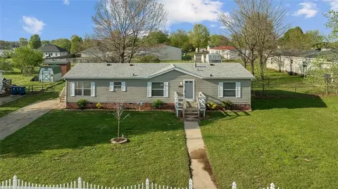 2304 John Montgomery Cir, Pea Ridge, AR 72751