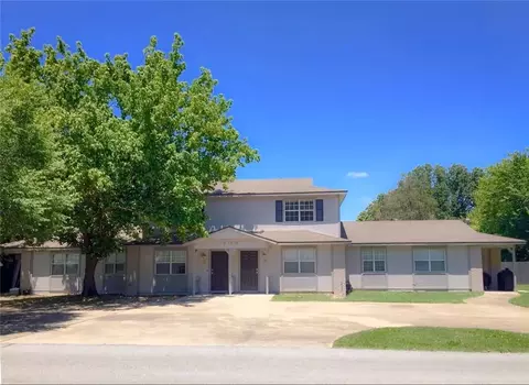 106 NW Park St, Bentonville, AR 72712
