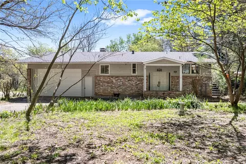 1130 E Shadowridge Dr, Fayetteville, AR 72701