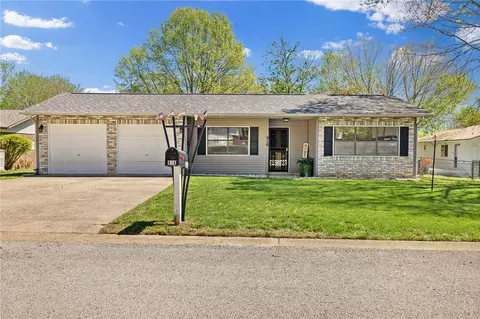 916 Quail Ave, Harrison, AR 72601