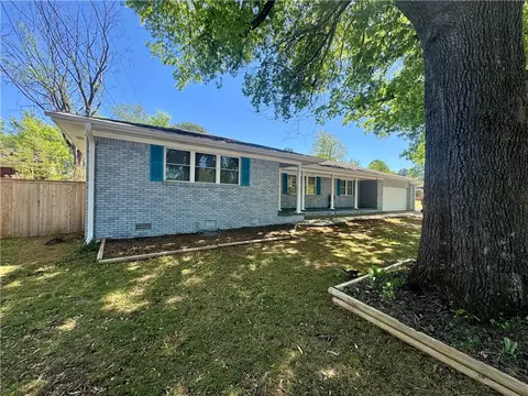 123 Cumberland Ave, Russellville, AR 72801