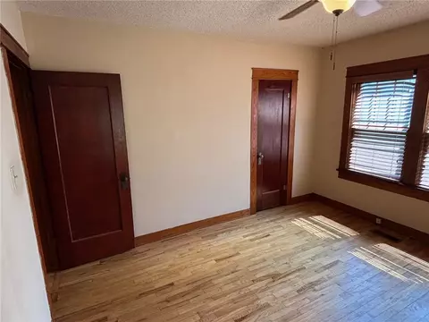 Bedroom - 210 N N Spg, Harrison, AR 72601 photo 2 of 4