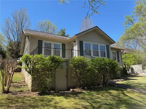 Exterior - 210 N N Spg, Harrison, AR 72601 photo 7 of 17