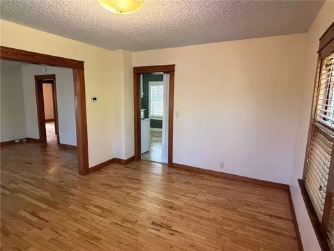 Living - 210 N N Spg, Harrison, AR 72601 photo 7 of 8
