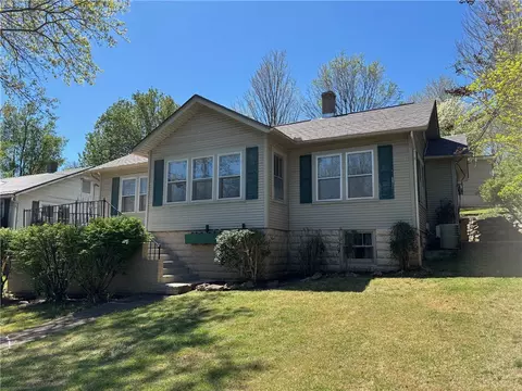 Exterior - 210 N N Spg, Harrison, AR 72601 photo 4 of 17