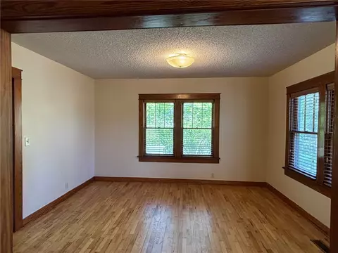Living - 210 N N Spg, Harrison, AR 72601 photo 5 of 8