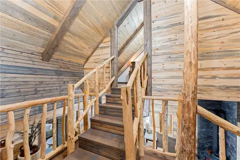 Entry Way - 3931 Zack Rd, Marshall, AR 72650 photo 2 of 3