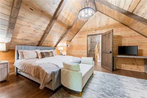 Bedroom - 3931 Zack Rd, Marshall, AR 72650 photo 2 of 12