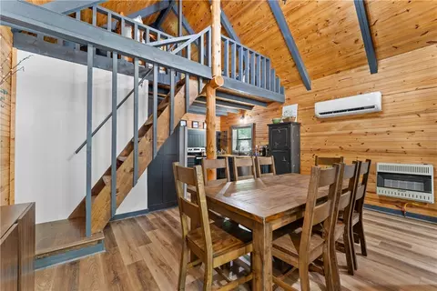 Dining - 3931 Zack Rd, Marshall, AR 72650 photo 3 of 3