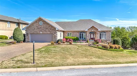 4 Clubhouse Pl, Bella Vista, AR 72715