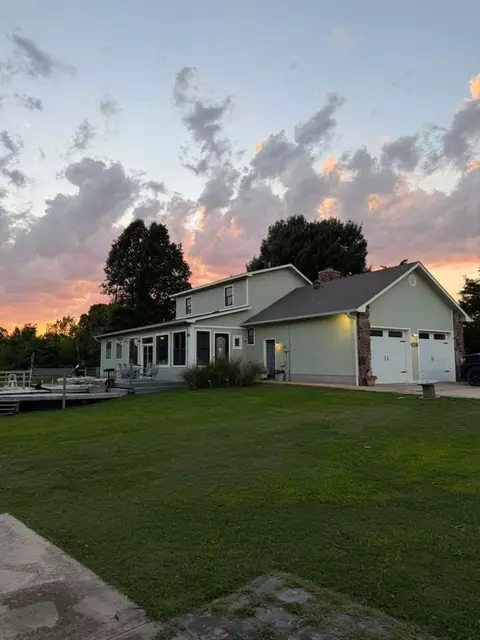 1111 Rocky Dell Rd, Gravette, AR 72736